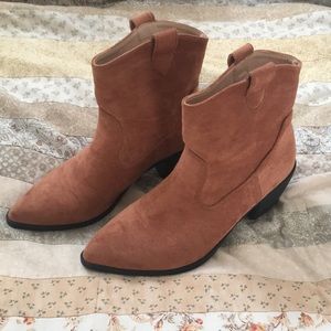 Womens size 8 ankle booty